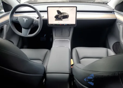 2025 Tesla Model Y from USA, damaged, VIN 7SAYGDEE3SA352407